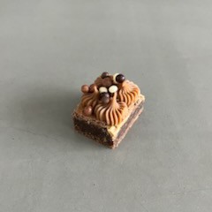 Tapaskage - Karamel brownie